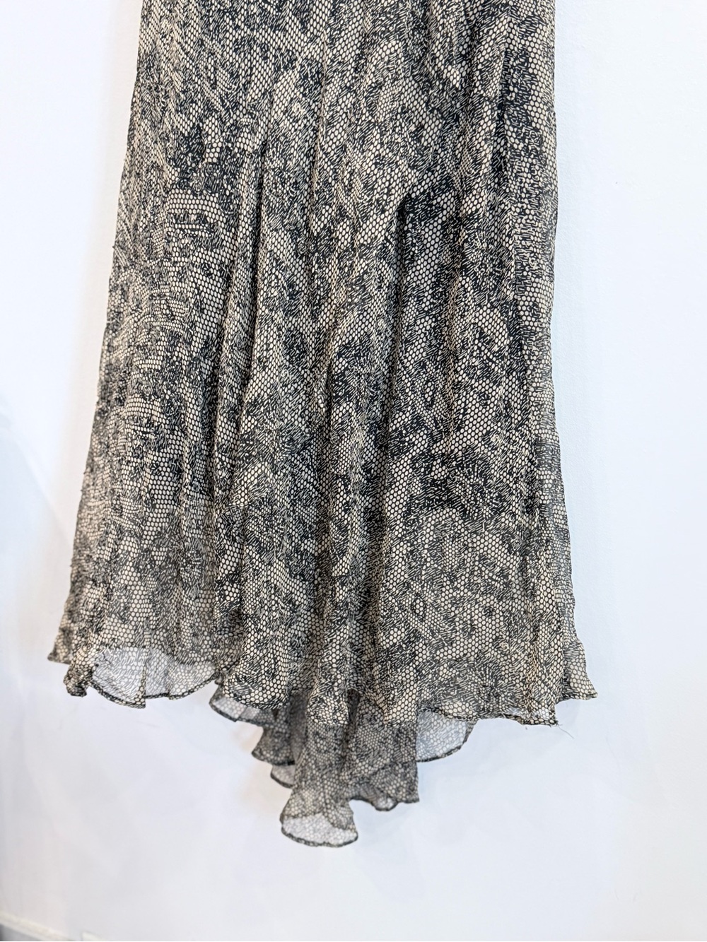 Bias cut 100% Silk Women's Gray Patterned Cowl Neck Maxi Dress 8-10 (Med-Large) - Picture 4 of 6